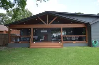 Beautiful 4/3 waterfront home with 2 master suites