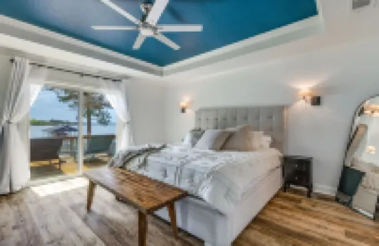 New Lakefront Home-Private Dock on Open Water in Convenient Location, Cul de sac