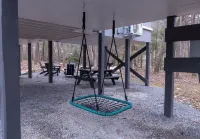 The Glo Haus @ Four Fillies Lodge