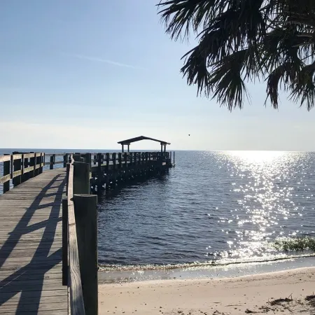 Fisherman’s Dream - condo on canal where the Suwannee meets the Gulf