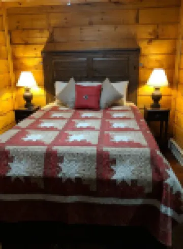 The Cardinal Suite at Hawthorn Haven- Lower Level