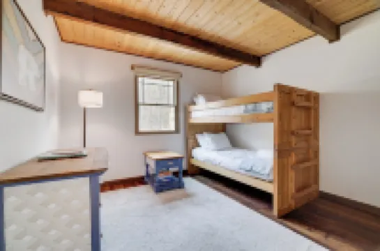 Welcome to House in the Trees in The Hideout!