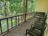 Resort Home on .5 Wooded Acres Sleeps up to 14. Fire pit for Smores! Hot Springs Hotels in Hot Spring County