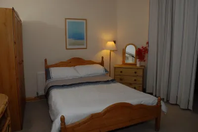Keswick, Garden Apartment for 2. Excellent location.Convenient for all amenities