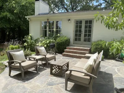 Lovely home 1.7 miles from Grove and Stadium
