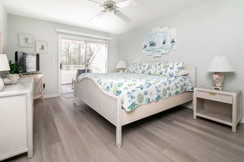 Cancellation Just Opened 8/1-8/8 for This Beautiful Totally Remodeled Townhouse!