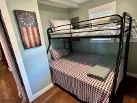 St. Johns River Cabin (Pet Friendly) Hotels in Putnam County