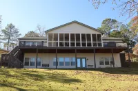 Spend Lake Daze at Lake Sinclair retreat w/ renovated basement and private dock!