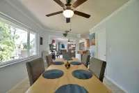 Stylish Sebring House – Across from Lake Jackson & Close to the Downtown Circle