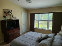 Cozy Townhouse 5 mins from Restaurants & Outlets, 20 mins from Downtown Tampa Hotels in Wesley Chapel