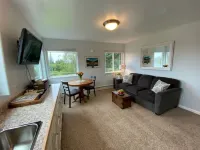Gracie's Homer House; Home With A View