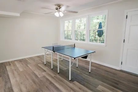 Spacious 6 bedroom home near Downtown Macon! Отели в г. Мейкон