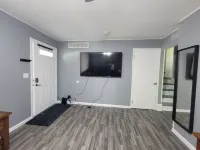 Comfortable 4 Bedroom / 1.5 Bathroom Home - Wifi