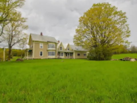 Great Ski or Summer Rental - 5 miles to Okemo/Ludlow, 25 Gorgeous Acres Hotels in Cavendish