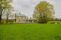 Great Ski or Summer Rental - 5 miles to Okemo/Ludlow, 25 Gorgeous Acres Hotels in Cavendish