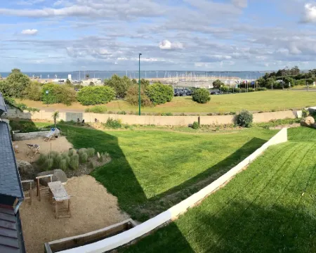 OLD FARM SEA VIEW Hotels in Roscoff