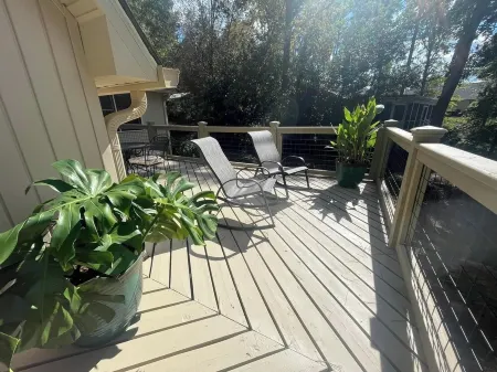 Wake n’ Lake Отели рядом с достопримечательностью «Andalusia Farm»