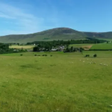 The Granary a gorgeous 3 bedroom cottage, situated at the foot of the Tinto Hill