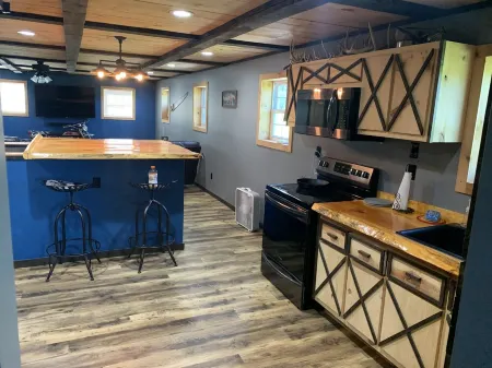 Middle of moco country apartment