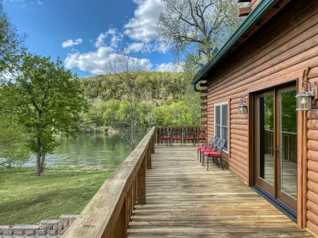 White River Beautiful Home!  Fisherman's Paradise!