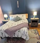 Downtown Rustic Refuge - Explore the city from this Adventure Base!