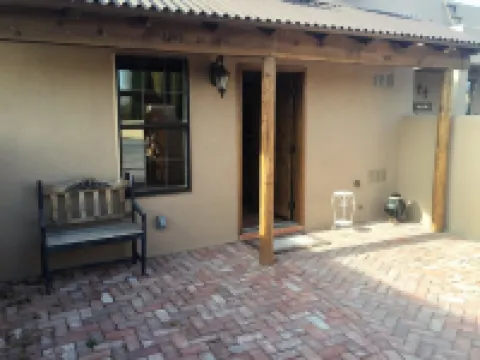 Charming Casita in historic Town of Mesilla,  NM  2392 Calle de Parian โรงแรมในMesilla