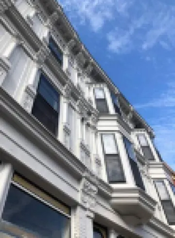 Ulysses Suites, Suite 202