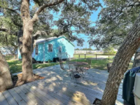 Super Cute Coastal Bend Cottage! Start Booking Your 2026 Getaway! フルトンのホテル