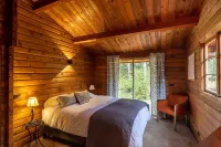 3-bedroom, 2 bath cabin in Mount Hood Village