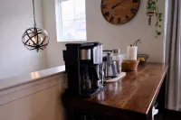 Luxury 4 BR Townhouse w/ Parking
