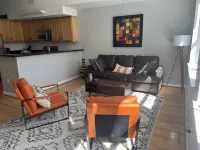 Loft in downtown Norfolk, restaurants/entertainment at your door step