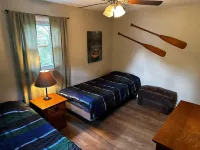 Cozy, 4 bedroom, 2 1/2 bath, Hot tub/Swim spa, 10 minutes to Hershey attractions Hotels in Lebanon County