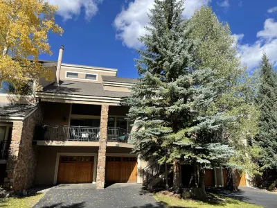 Fabulous location - Walk to River Run and Gondola! Hotels in North Keystone