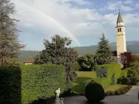 Villa Perale- Apartment in villa with park on the slopes of the Dolomites 벨루노 호텔