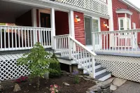 Newly Renovated, Classy, and Elegant!