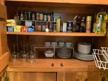 Lake Arrowhead-Immaculate home, spacious lot, can't get closer to the Village! Отели в г. Лейк Арроухед