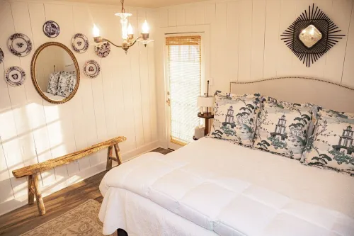 MoonShiner Farm - Shiner TX