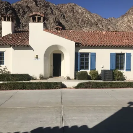 Beautiful Single Story Legacy Villas Townhome, Panoramic Mountain Views!