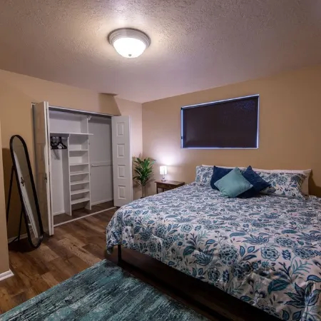Quiet, private, cozy home