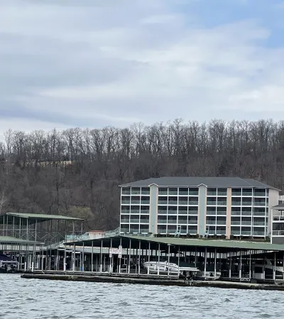 Lake Front Views in each Room ! Location Location