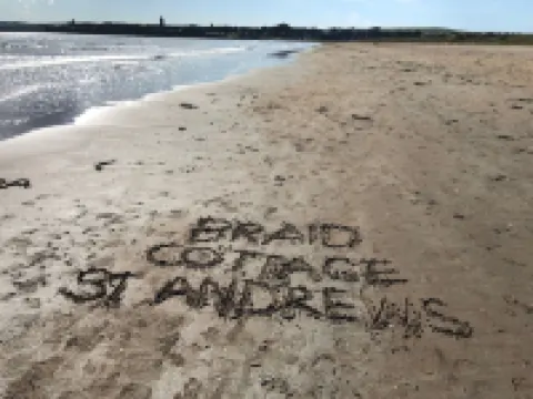 A beautiful renovated modern but homely cottage by St Andrews.