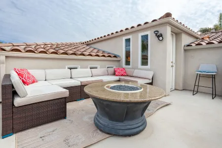 Cardiff Beach House Luxury Retreat!