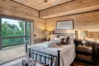 Where Mountain Magic Meets Luxury: 12 min from Blue Ridge!Sleeps 13!