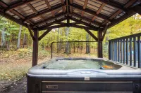 Total Seclusion! Hot tub,  Traverse City downtown 10 min, Booking for summer!