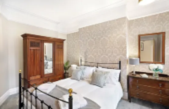 The Stanley Suite -1 bedroom apt, Harrogate. Free Parking. Garden. Dog Friendly.