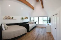 High End A-Frame - Hot tub - Awesome Views - Yosemite - Bass Lake - EV Charger