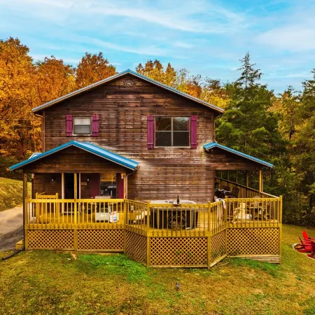 Family‑Friendly Retreat: Hot Tub, Theater + Close to Attractions
