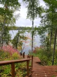 Bear Paw Cabin on the lake, with private water access, quiet getaway sleeps 10