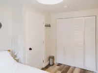 Remodeled Copalis Beach cottage with fully fenced yard Hotels in Copalis Beach