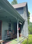 Charming 3-bedroom farmhouse in welcoming Skaneateles, short walk to village.